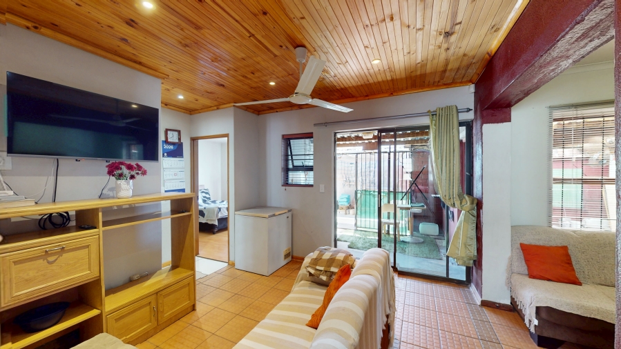 3 Bedroom Property for Sale in Rondevlei Park Western Cape